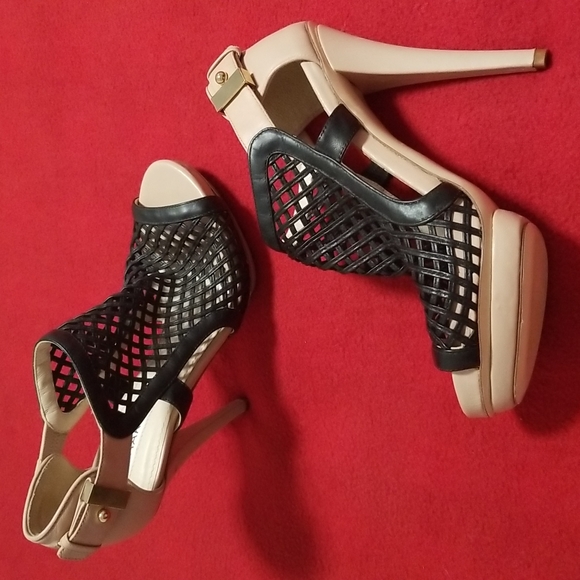 BURAK UYAN - Cage Leather T strap Stilettos Platform Sandals - Picture 2 of 16